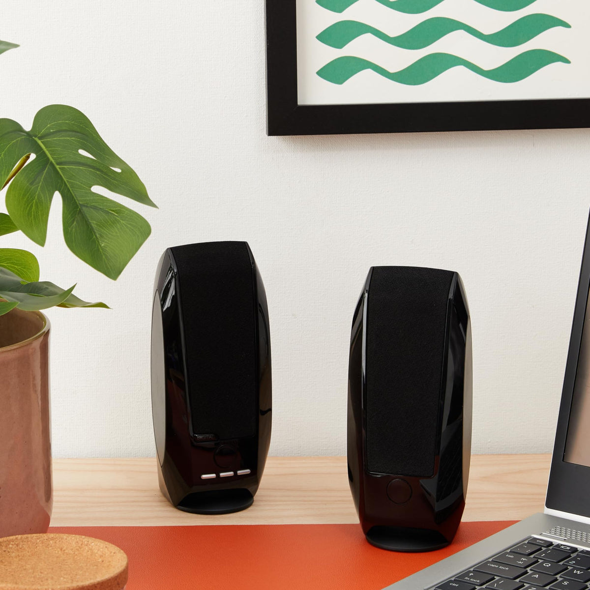 Enceintes PC Logitech S150 2.0 USB (980-000029) – noir – vue 3