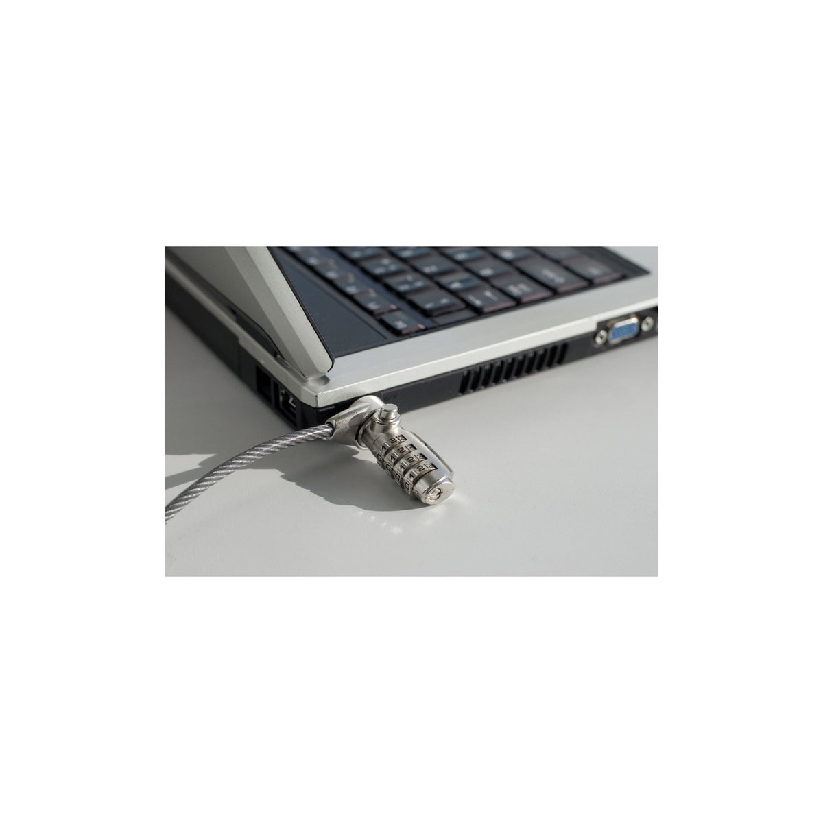 Dacomex Antivol PC portable cordon acier avec serrure code 4 digits pour encoche K-Lock – vue 2